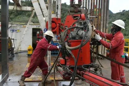 El Gobierno se traza la meta de redactar una la ley de hidrocarburos hasta el primer semestre de 2026