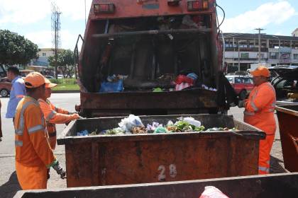 Emacruz dice que trabaja con el 70% de camiones recolectores de basura por la falta de diésel y anuncia plan de contingencia 