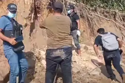 Yapacaní: Encuentran un cadáver enterrado de cabeza en la excavación de un pozo