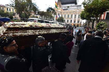 El último adiós al maestro David Santalla, la leyenda del cine y el teatro boliviano