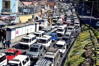 Alcaldía y choferes deciden no incrementar los pasajes hasta tener un estudio de costos, dice Arias 