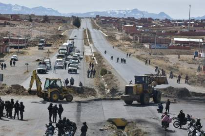 Bolivia: Bajan a 35 los bloqueos y y avanza el operativo de desbloqueo en distintos tramos
