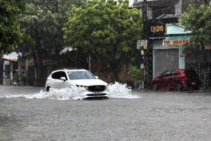 Tres muertos y nueve desaparecidos por inundaciones repentinas en el noroeste de Vietnam