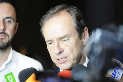 Tuto preguntó a Paz Pereira si respaldaría un pacto de dos tercios para hacer reformas en instituciones 
