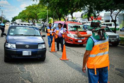 Cobro por registro de conductores: Concejal opositor asegura que no está normado y oficialista pide que el empadronamiento sea gratis