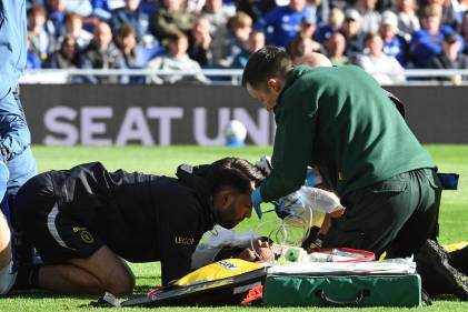 Emiliano ‘Dibu’ Martínez sufrió una lesión y estará varias semanas inactivo