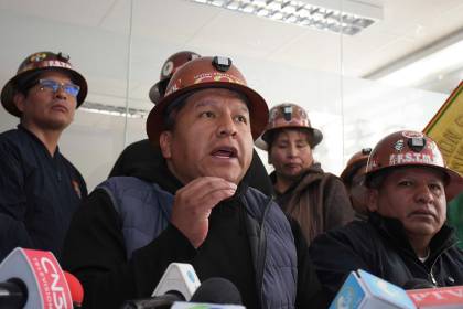 Mario Argollo de la COB llega al BCB para participar del diálogo con el Gobierno 