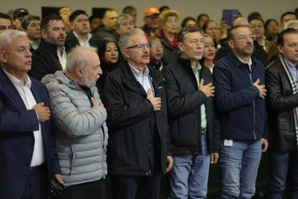 “Lo que no se puede cortar es la democracia”: Asamblea de la Cruceñidad se reúne este lunes frente a los bloqueos