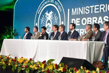 Paz firma decreto y relanza el Viru Viru Hub con la convocatoria pública para su licitación