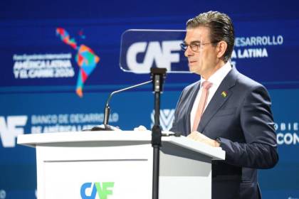 “Bolivia tiene que ser la zona de paso” de la región, plantea Paz mirando al canal de Panamá como referente