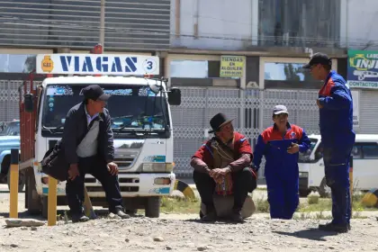 Sector industrial reporta pérdidas entre $us 15 y 20 millones diarios debido a los bloqueos