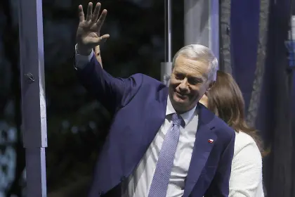 El candidato de derecha José Antonio Kast arrasa en el balotaje en Chile