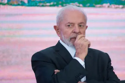 Lula anuncia que vetará ley que reduce la pena de cárcel de Bolsonaro