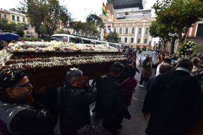 El último adiós al maestro David Santalla, la leyenda del cine y el teatro boliviano