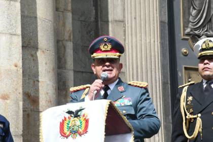 “Las FFAA están listas para defender al pueblo”, afirma su comandante tras las amenazas de Evo
