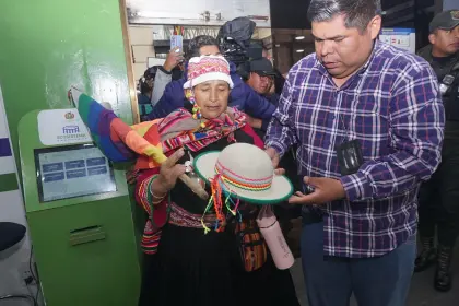 Aprehenden a Lidia Patty cuando se trasladaba a la Fiscalía; debe declarar por el caso del Fondo Indígena 