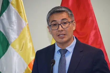 Ministro de Economía revela deudas no registradas que alcanzan los Bs 7.000 millones