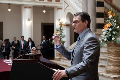 Paz anuncia inversión de $us 50 millones para educación y pide a la ALP aprobar el financiamiento de la CAF