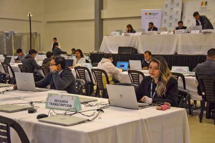 Cochabamba: Llegan las maletas electorales que faltaban al TED; se espera conocer si habrá segunda vuelta a la Gobernación