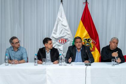 YPFB da por “cerrada la crisis de calidad de la gasolina” y la atribuye a tres causas estructurales