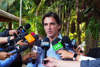 “Hacían dibujo libre con nuestros impuestos”: Saavedra denuncia manipulación del sistema de recaudaciones de la Alcaldía 