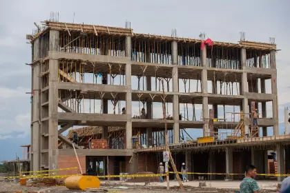 Materiales importados se han incrementado hasta un 100%, señalan constructores
