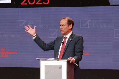 Tuto Quiroga: “Bolivia debe dejar de lado el estatismo secante, donde el Gobierno es dueño de todo”