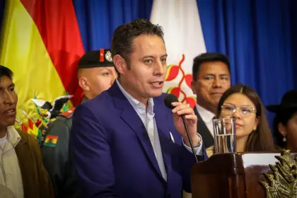 Lara y su bancada condicionan aprobación de créditos en la Asamblea Legislativa Plurinacional 