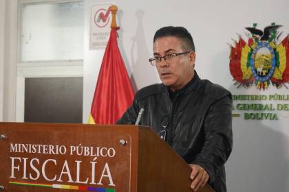 Diputado explica cómo surgió el nombre de Urioste para fiscal general
