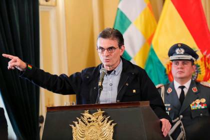 Gobierno responde a las cinco condicionantes de los campesinos de Túpac Katari 