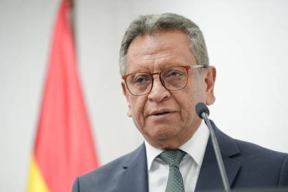 “Están moviendo con plata a la gente”: Ministro Oviedo acusa al evismo de financiar bloqueos
