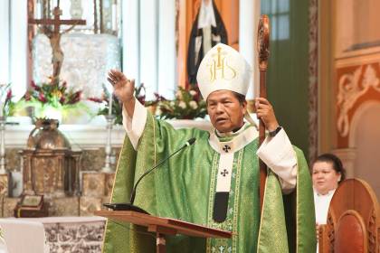 Monseñor Leigue: “Así como la familia unida sale adelante, el país también necesita unidad”