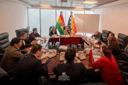 Comisión de Constitución entra en cuarto intermedio y posterga el tratamiento de las acefalías en el TCP y el TSJ