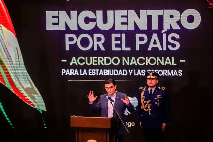 Tras encuentro en Cochabamba, analistas consideran que temas económicos son prioritarios en la reforma de la CPE