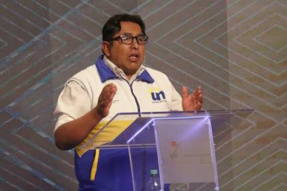 Los bares clandestinos pasarán a tuición de la Alcaldía de El Alto, plantea el candidato Yoacir Calamani 