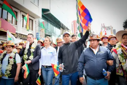 Seguidores de Andrónico denuncian que aún no lograron inscribir la candidatura y alistan una acción de cumplimiento que apunta al TSE