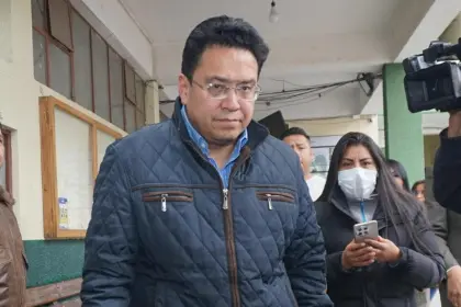 Tras ser aprehendido, el exministro Siles pasará la noche en celdas policiales a la espera de su audiencia cautelar por el caso consorcio