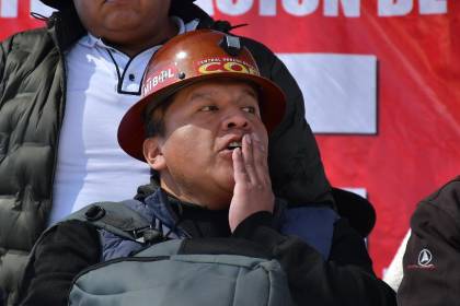 En el cabildo de El Alto, Argollo dice que “nadie financia las movilizaciones”, acusa a Paz de traición y sube la presión al Gobierno