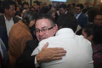 Urioste revela que un “amigo empresario” le pidió su hoja de vida para postularlo para fiscal general 