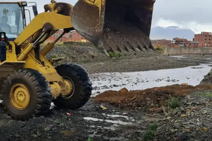 Cámara de la Construcción de La Paz reporta “graves daños” en maquinaria por la calidad del combustible