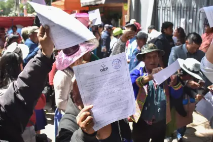 “Arce se está quedando solo”, dice Chi ante la renuncia de militantes evistas del MAS