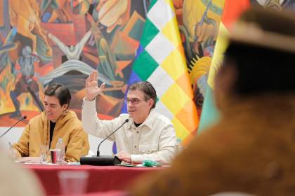 “No hay tal impuesto”: Paz aclara que el régimen tributario Siete para pequeños negocios “no existe”