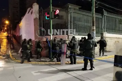 Día clave: TSE amanece con reforzado resguardo policial en el día de la publicación de la lista de candidatos habilitados 