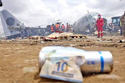 Joven aprehendido en poder Bs 71.400 del avión siniestrado en El Alto espera su audiencia cautelar