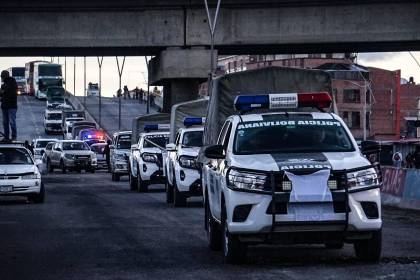 Desplazan policías de La Paz a San Matías para reforzar operativos tras la muerte de un subteniente en un ataque armado
