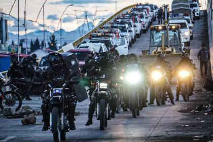 Policía Boliviana se declara en alerta preventiva ante campañas de desinformación en redes sociales