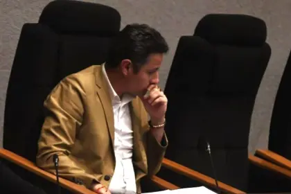 Presidente del Senado sobre la salud de Lara: “Es una descompensación por las subidas y bajadas”