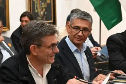 Paz destituyó a Espinoza hasta que una sala de El Alto se pronuncie sobre el amparo contra la censura del Legislativo
