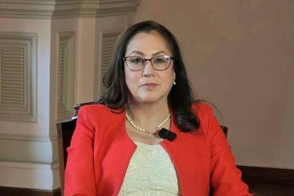 En medio del escándalo del caso Rodríguez Zapatero, renuncia Carmen Almendras a la Alcaldía de La Paz 