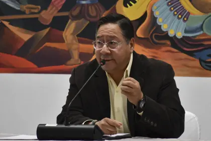 Arce rechaza declaraciones de diputada chilena y anuncia acciones diplomáticas